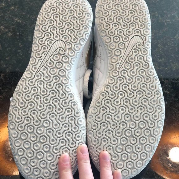 💥SOLD💥
Nike R10 Tiempo Sneakers - Picture 5 of 5